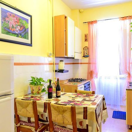 Casa Vacanza Frendy - Free Airport Transportation On Arrival If You Book An Apartment Of Minimum 3 Nights And 6 People Rom Exterior foto